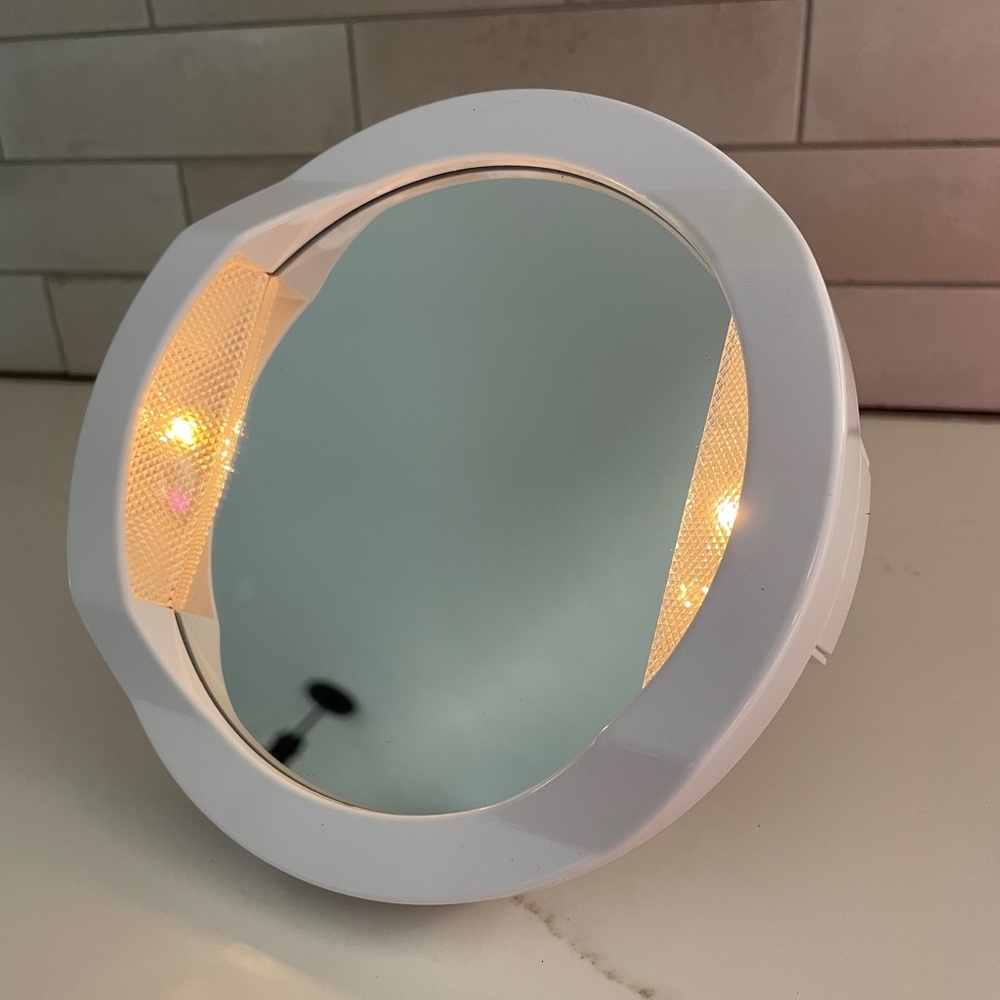 Trend Basics Makeup Mirror